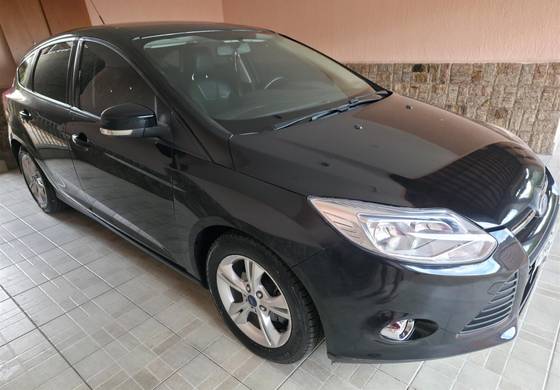 FORD FOCUS 1.6 SE 16V FLEX 4P MANUAL FORD FOCUS 1.6 SE 16V FLEX 4P MANUAL